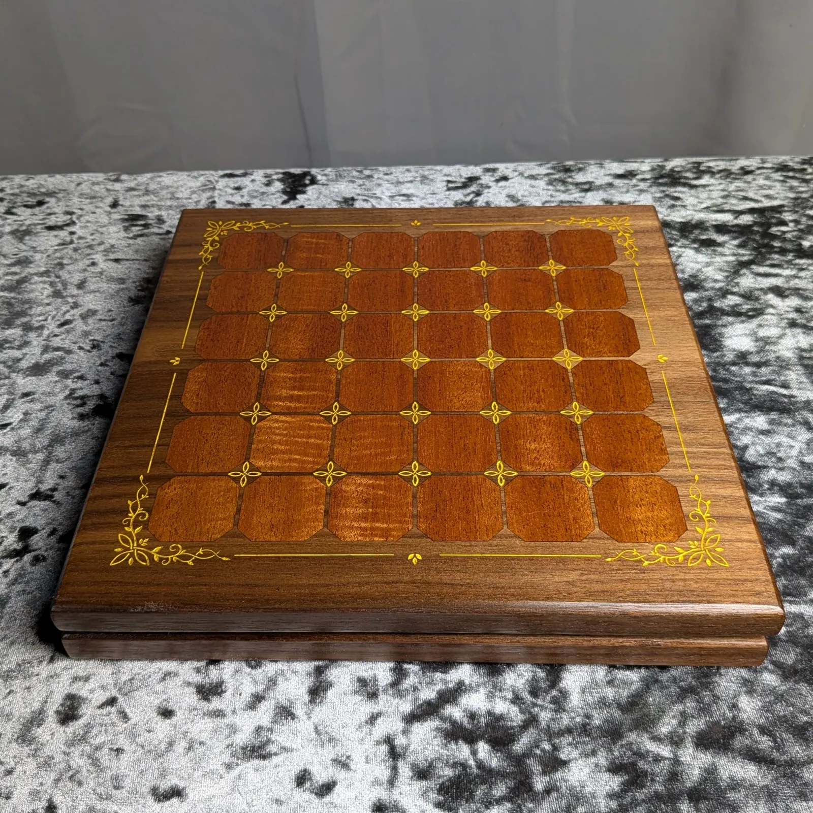 Boxed walnut Tak board with a mahogany playing surface and gold inlay